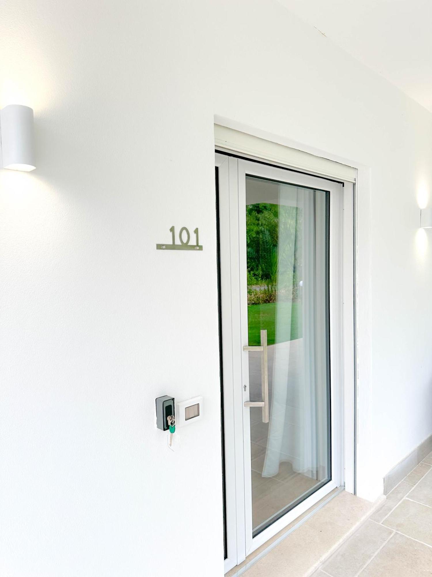 Tenuta57 - Nuovissimo - Immerso Nella Tranquillita - Pochi Minuti Dal Mare Di - Private Parking - Free Wi-fi Apartment Terracina