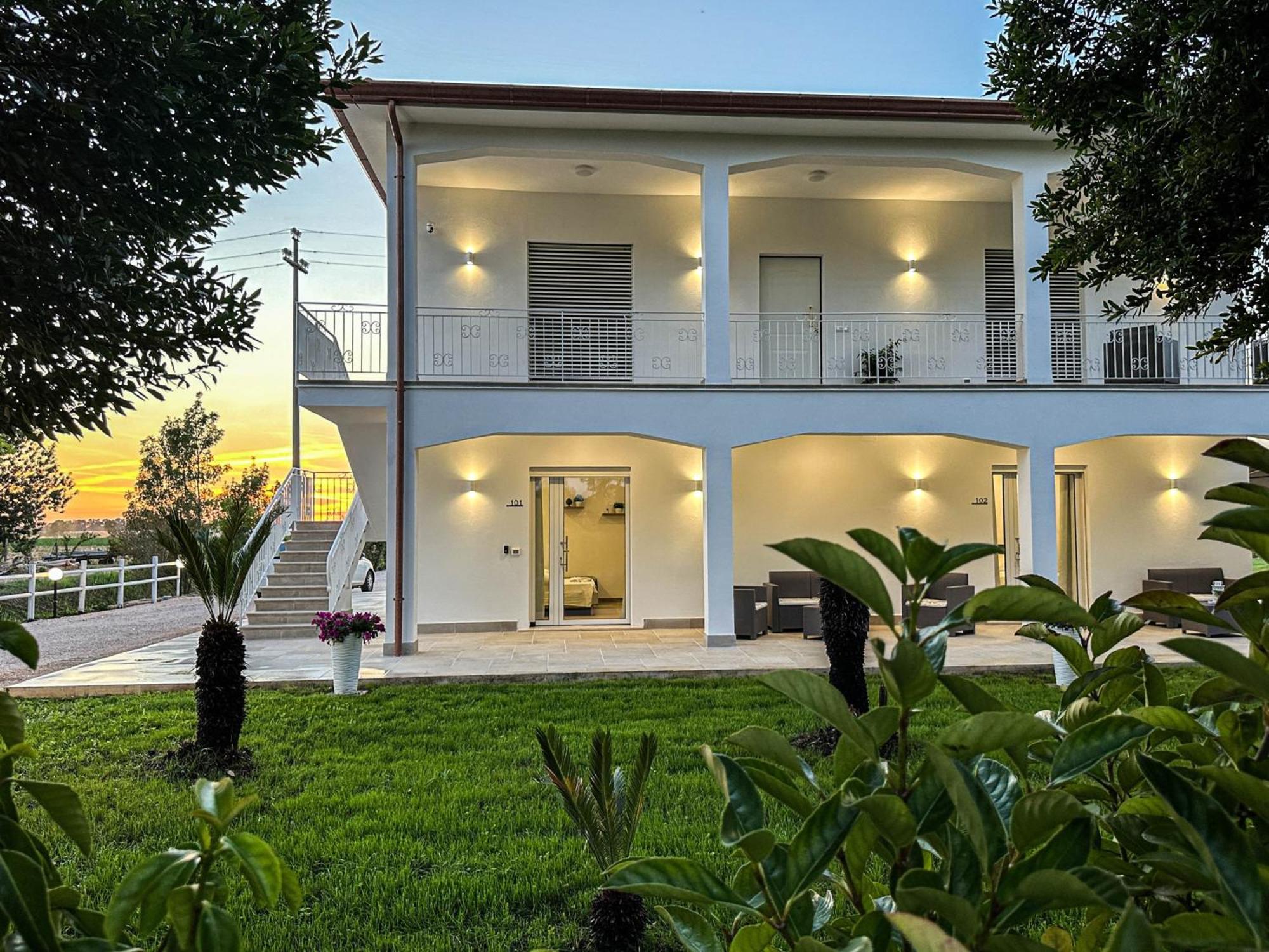 Tenuta57 - Nuovissimo - Immerso Nella Tranquillita - Pochi Minuti Dal Mare Di - Private Parking - Free Wi-fi Apartment *