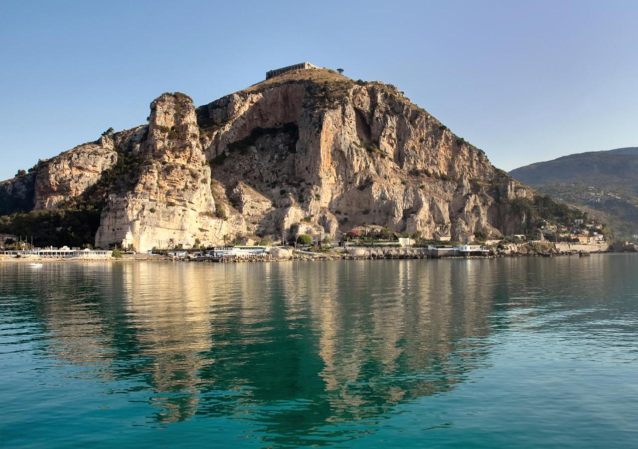 Tenuta57 - Nuovissimo - Immerso Nella Tranquillita - Pochi Minuti Dal Mare Di - Private Parking - Free Wi-fi Apartment *